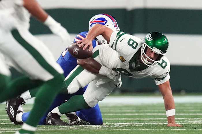 Jets' QB Aaron Rodgers is sacked by Bills' DE Leonard Floyd
